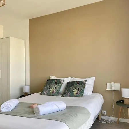 Saint Julien - L'esprit Village Apartment